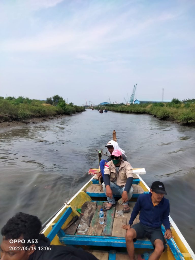 Para Nelayan Kampung Lumalang Keluhkan Sungai Kaliasih Penuh Lumpur