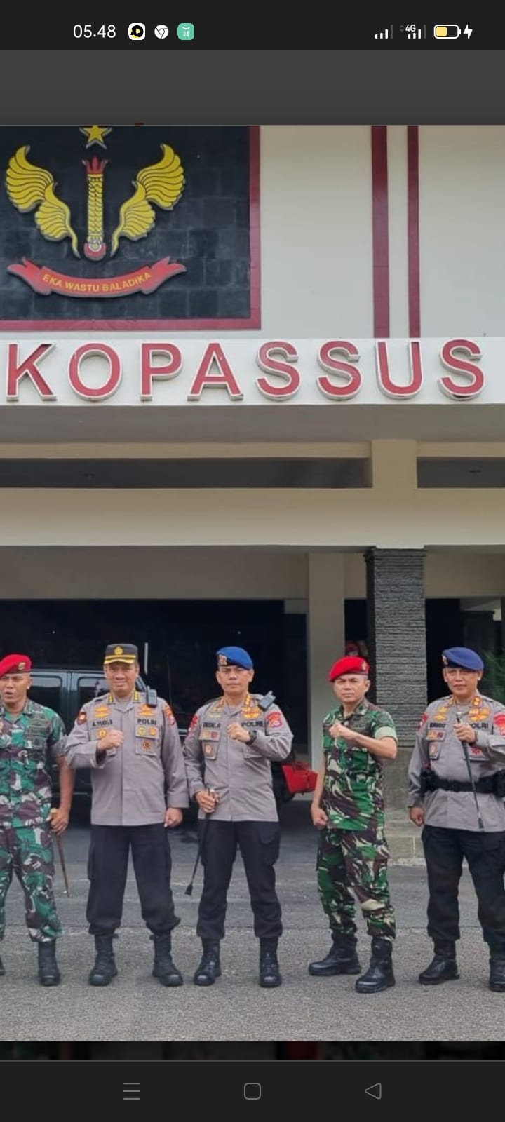 Tingkatkan Sinergitas TNI dan POLRI Dansat Brimob Polda Banten Kunjungi Grup 1 Kopassus