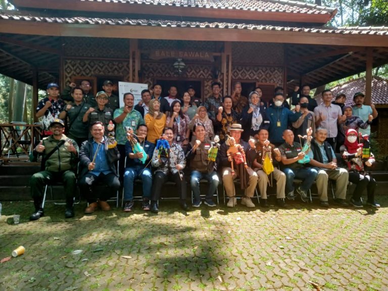 Kunjungan Kerja Dinas DPMD Provinsi Jabar Rapat koordinasi optimalisasi potensi Desa dan BUMdesa di Desa Tarumajaya Kec. Kertasari