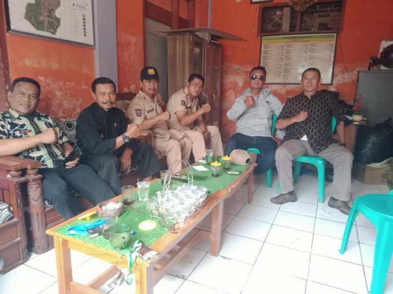 Tolak Pendataan Ulang BLT BBM Oleh Puskesos Semua Desa se Kecamatan Ciparay  Setuju Atas Surat Edaran APDESI Kab Bandung