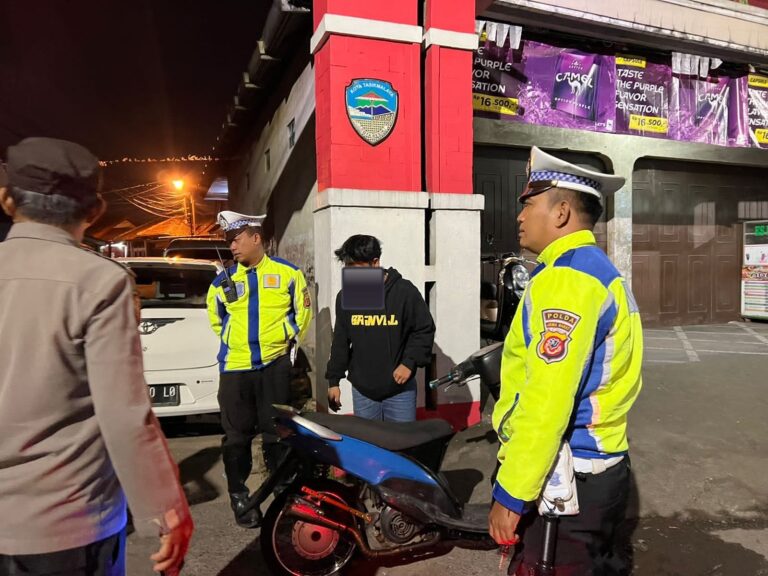 Minggu Dinihari Sebanyak 48 Sepeda Motor Knalpot Bising, Diamankan Jajaran Polres Tasikmalaya Kota