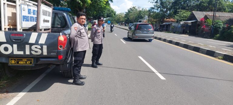 Ciptakan Kamtibmas Kondusif, polisi  Patroli Ke Sejumlah Lokasi Yang Dianggap Rawan