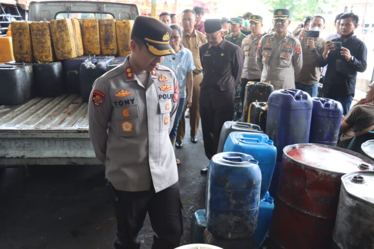 Jelang Idul Fitri 1444 H, Polisi Tinjau Ketersediaan Migor di Kabupaten Ciamis