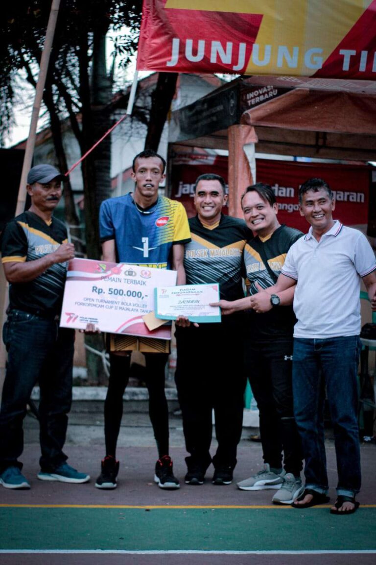 Open Turnamen Bola Voly Forkopimcam Majalaya 2023 Di Hari Bhayangkara Ke 77 .
