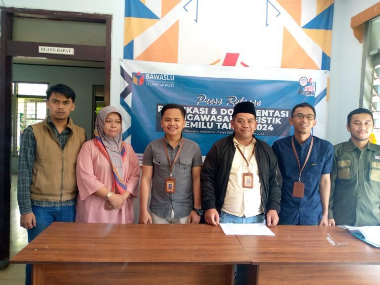 Panwaslu Pacet Fokus Dalam Pengawasan Logistik Dan APK Pemilu Tahun 2024.