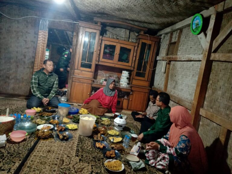 Bupati Bandung Laksanakan Giat Bunga Desa, di Desa Pakutandang