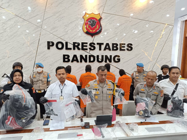 Sat Reskrim Polrestabes Bandung Tangkap 4 (CURAS) Serta Bebaskan 2 ART.dan Anak Berumur 14 Tahun.