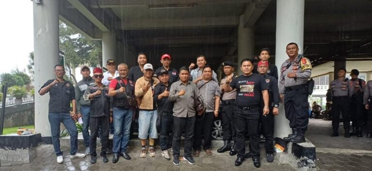 Tak Patuhi Putusan Untuk Kembalikan Barang Bukti, Kantor Perhutani Ricuh Di Demo
