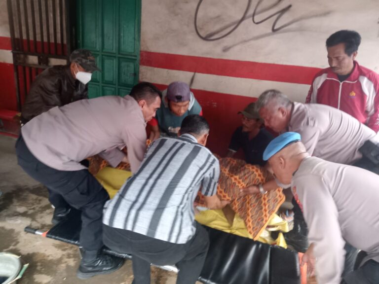 Seorang Pria meninggal dunia secara tiba-tiba Pada Saat Sedang Membeli bensin Eceran