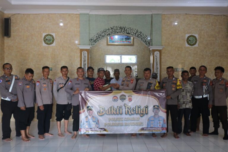 Polsek Ciparay Polresta Bandung  Sambut Bulan Suci Ramadhan 1446 H. Dengan Kegiatan Bakti Religi 